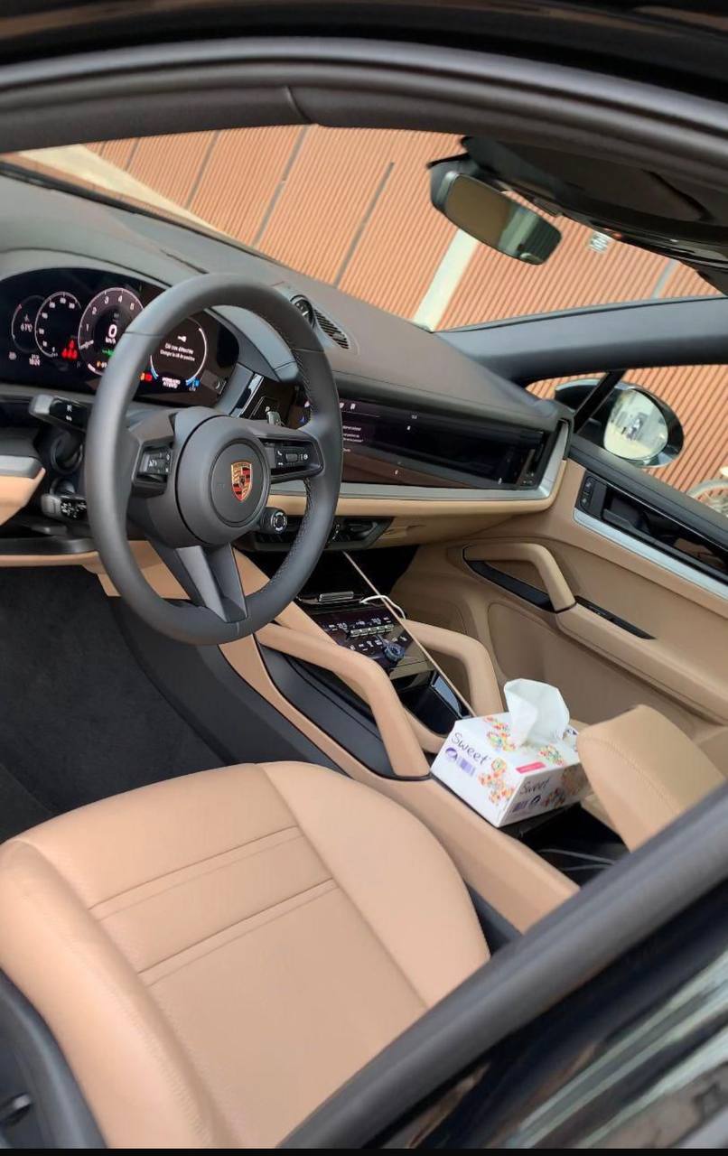 Porsche Macan rear exterior