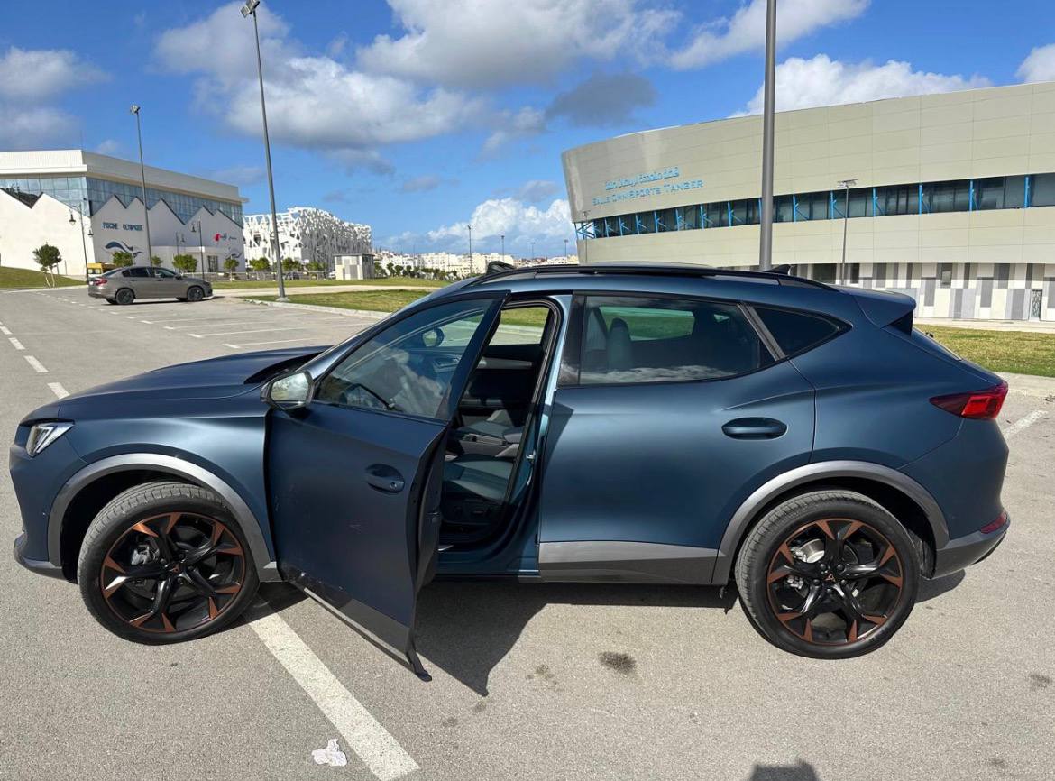 Seat Cupra side view